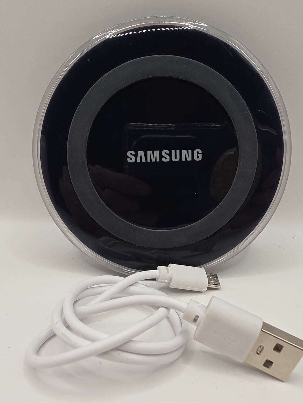 Samsung Wireless Charging Pad EP-PG920l w USB Cord